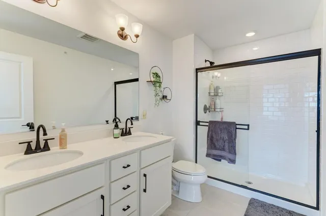 $540,000 | 1030 Bogart Street, Des Plaines, IL 60018