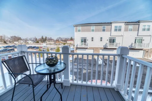 $540,000 | 1030 Bogart Street, Des Plaines, IL 60018