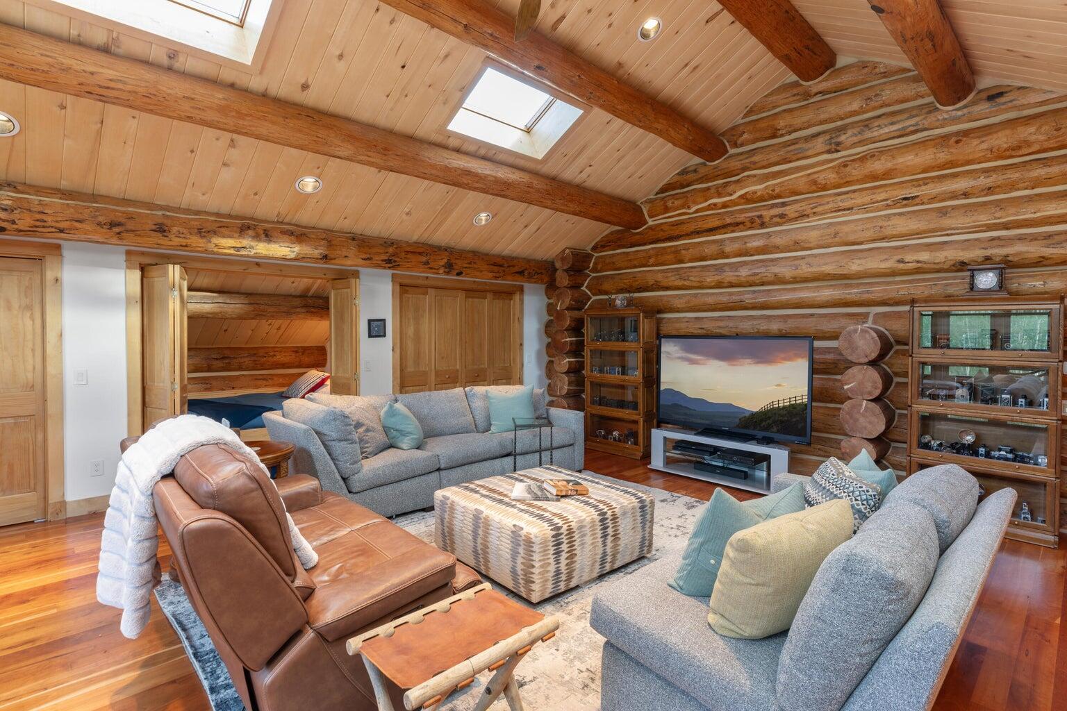 3036 Laughing Dog Road Placerville, CO 81430 - Photo 21 of 37 Family Room
