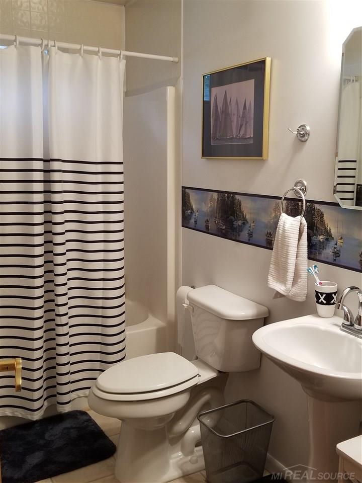 7102 Emerson Road Lexington, MI 48450 - Photo 18 of 33 Gallery Image 18