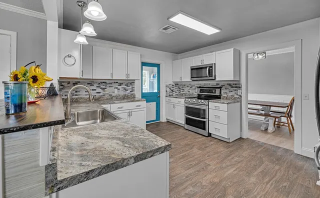 $270,000 | 1506 West 6th Street, McGregor, TX 76657