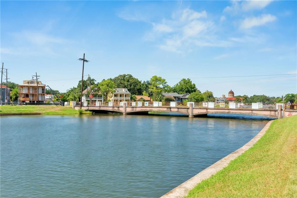 818 Moss Street, Unit 101 New Orleans, LA 70119 - Photo 21 of 24