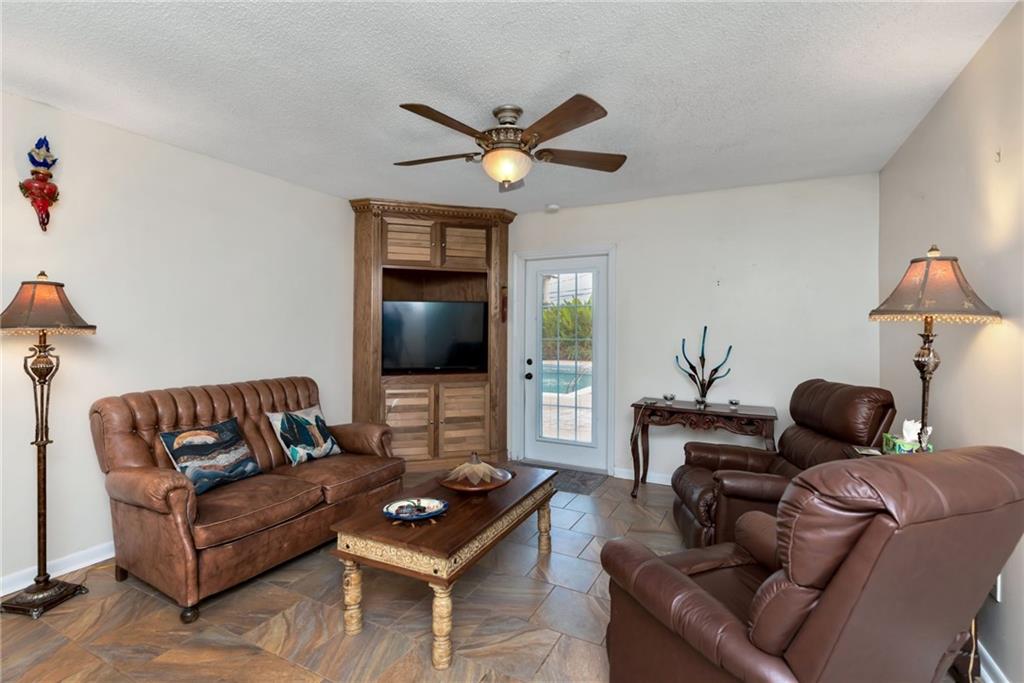 818 Moss Street, Unit 101 New Orleans, LA 70119 - Photo 7 of 24