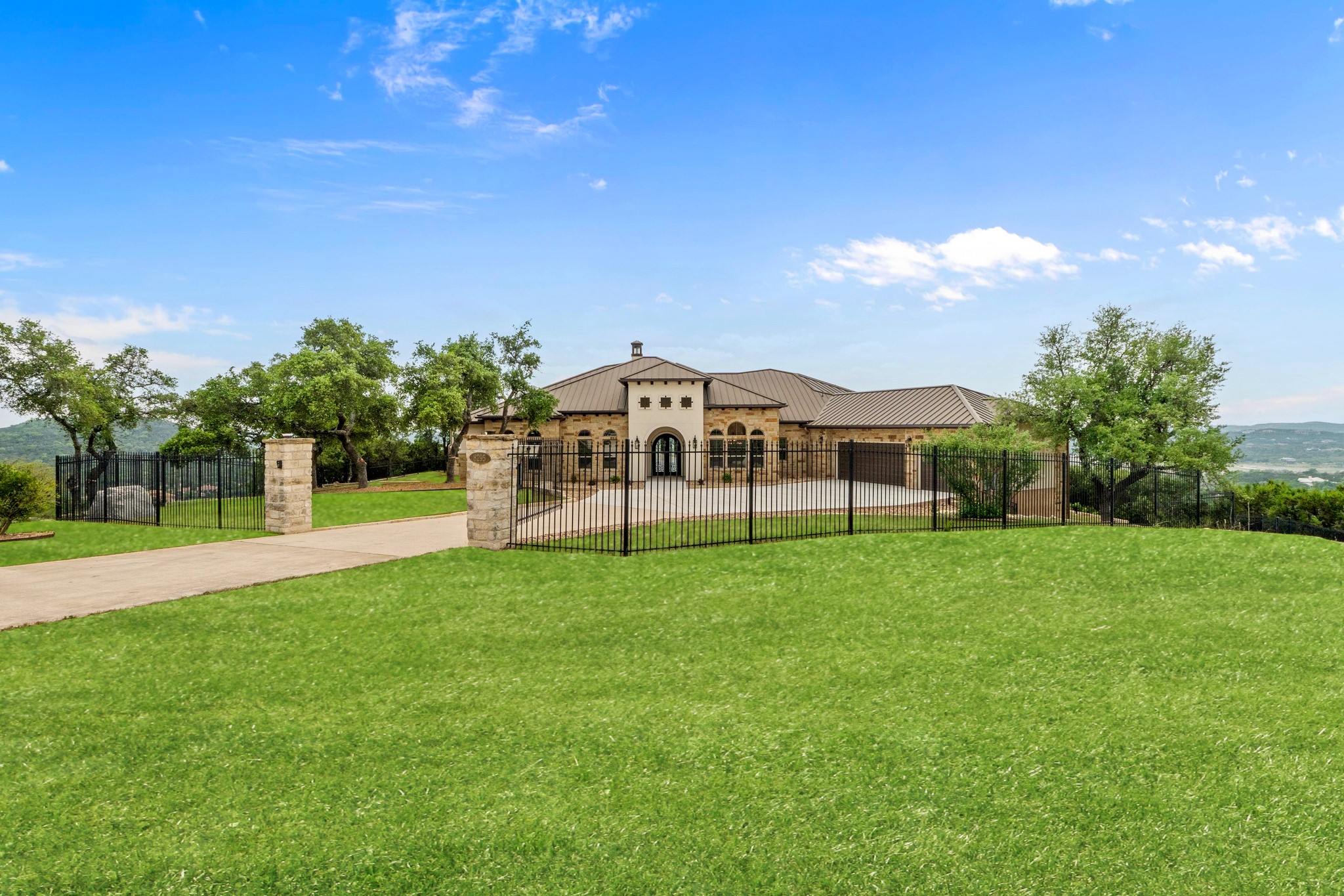 8295 Lime Creek Road Volente, TX 78641 - Photo 4 of 40