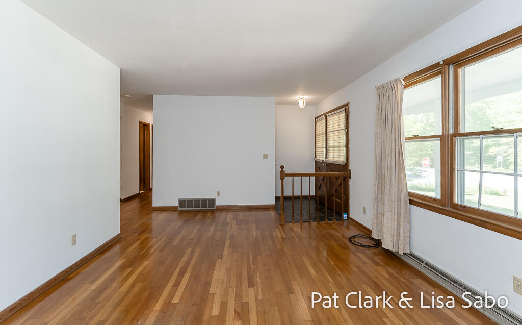 18412 168th Avenue Spring Lake, MI 49456 - Photo 4 of 39 18412 168thAve-6LoRes