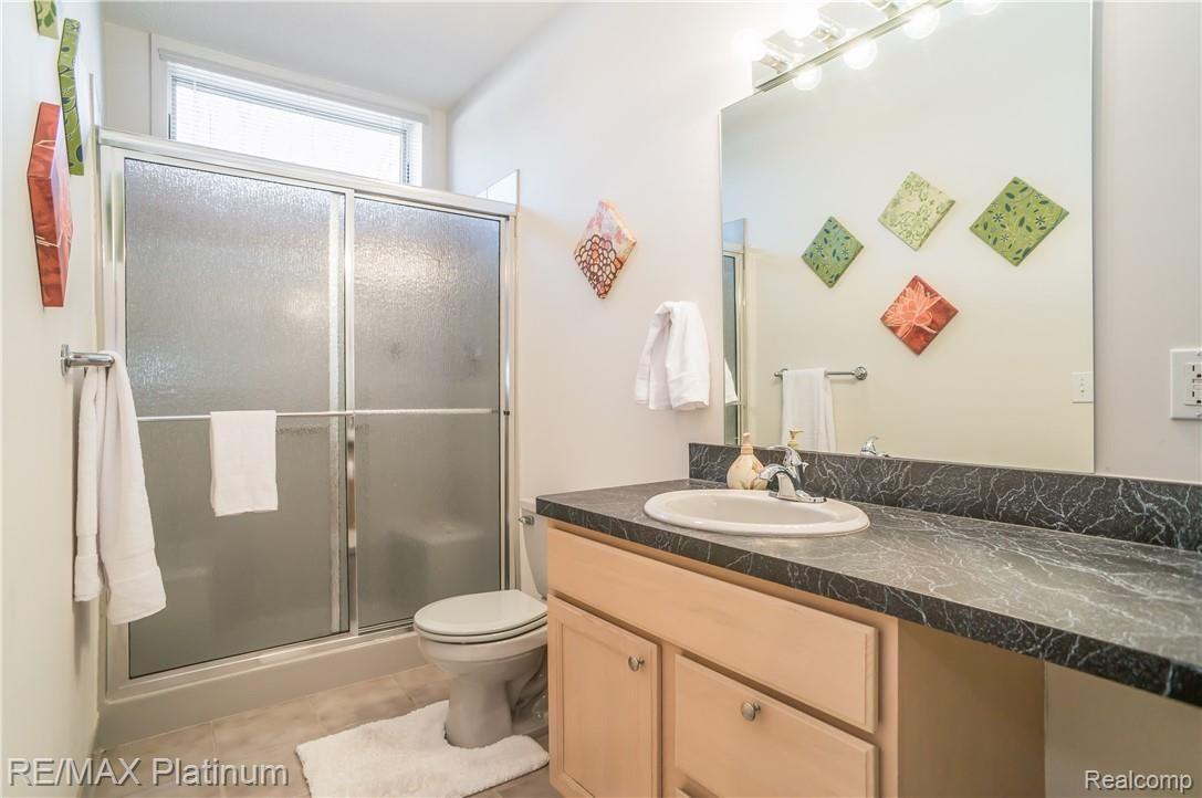8433 Hyne Road Brighton, MI 48114 - Photo 27 of 39 Lower Level Full Bath