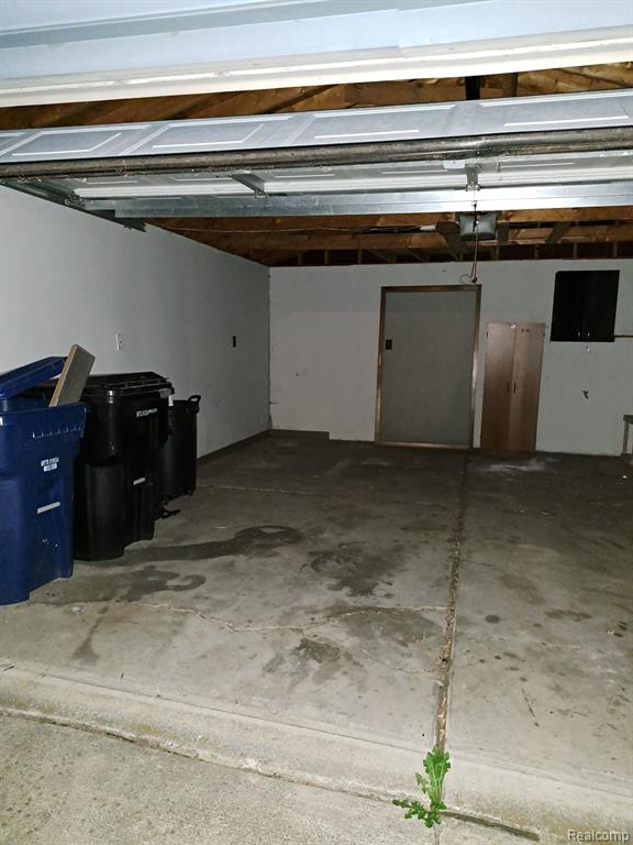 18634 Inkster Road Redford, MI 48240 - Photo 3 of 30