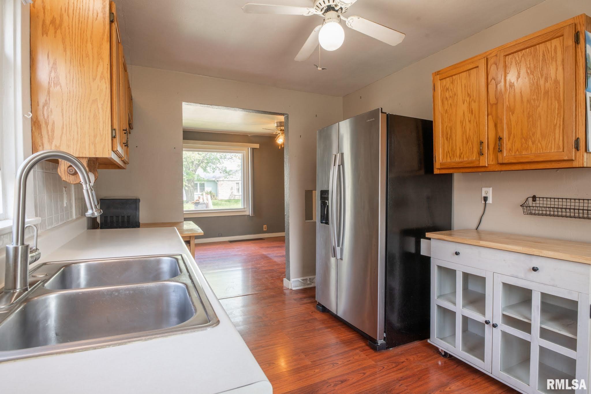 1410 Tennell Road Pekin, IL 61554 - Photo 10 of 24 Gallery Image 10