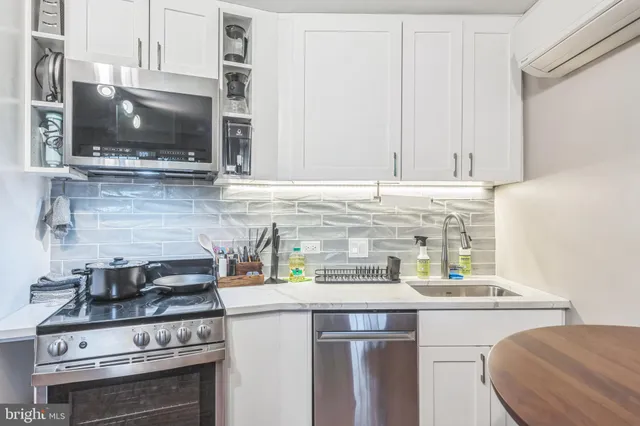 $340,000 | 459 Massachusetts Avenue Northwest, Unit B1, Washington, DC 20001