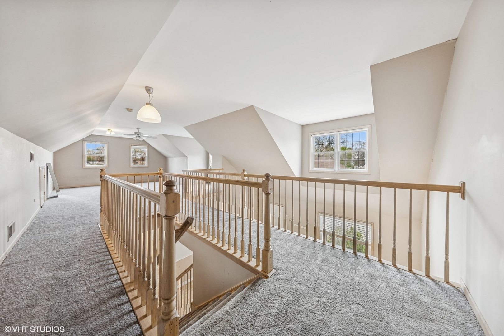 427 West St Charles Road Elmhurst, IL 60126 - Photo 14 of 23 Gallery Image 14