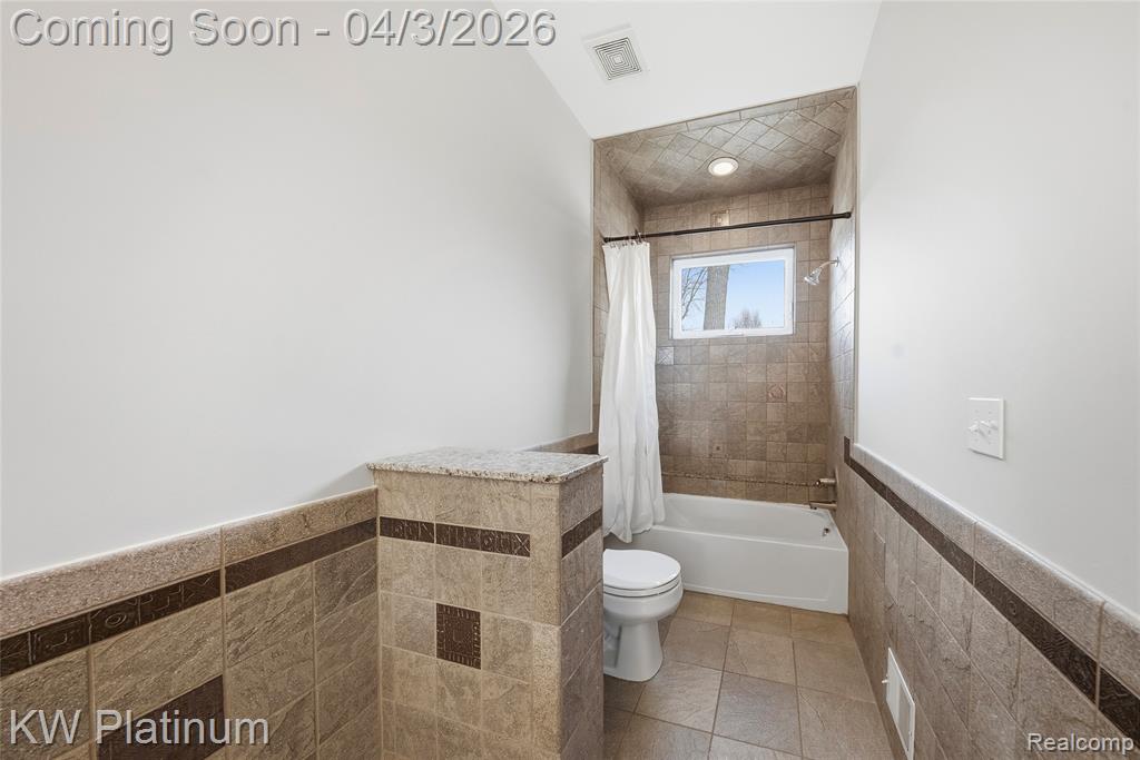 48877 Point Lakeview Street Chesterfield, MI 48047 - Photo 35 of 73