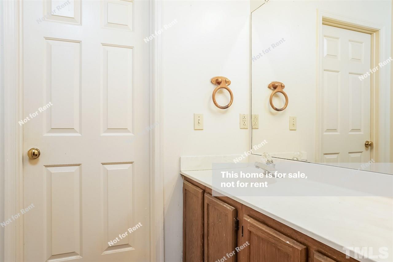 1701 Netherfield Lane Raleigh, NC 27610 - Photo 4 of 21 Gallery Image 4
