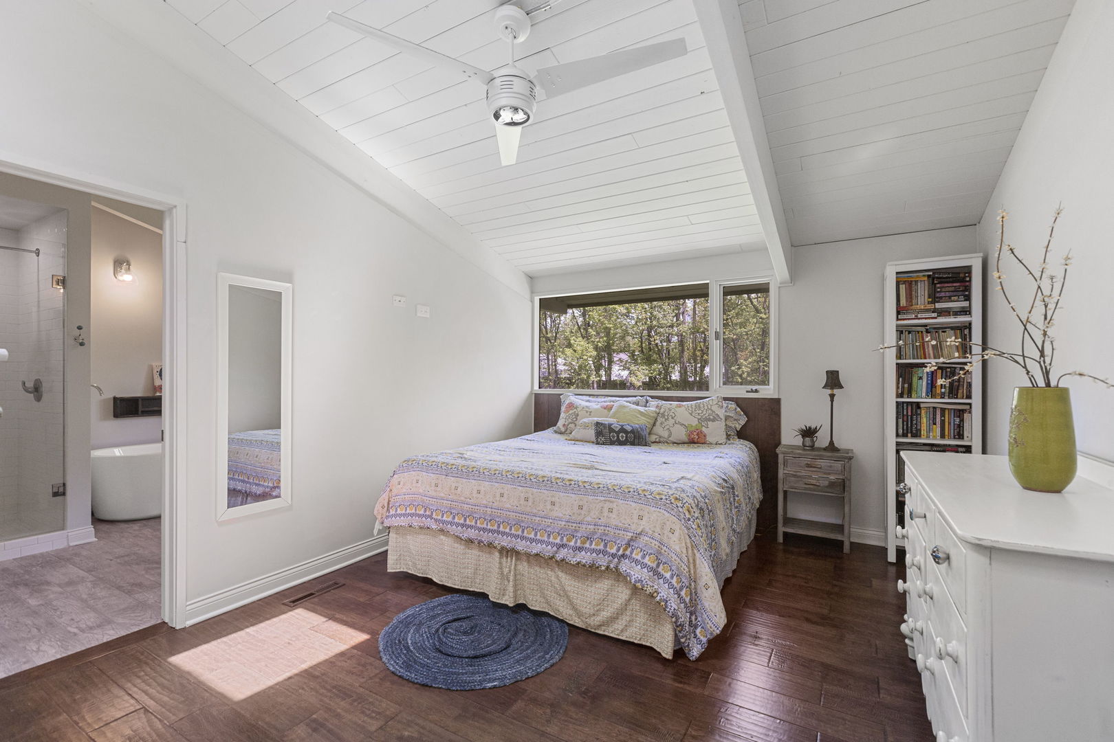 2440 West Course Drive Riverwoods, IL 60015 - Photo 11 of 19 a bedroom with a bed and wooden floor