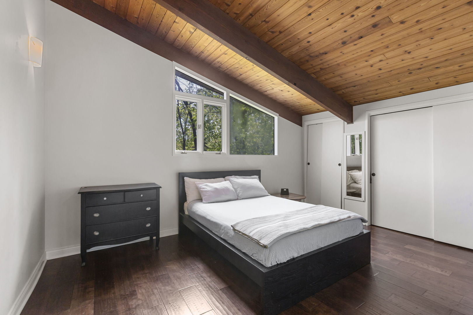 2440 West Course Drive Riverwoods, IL 60015 - Photo 13 of 19 a bedroom with a bed and window