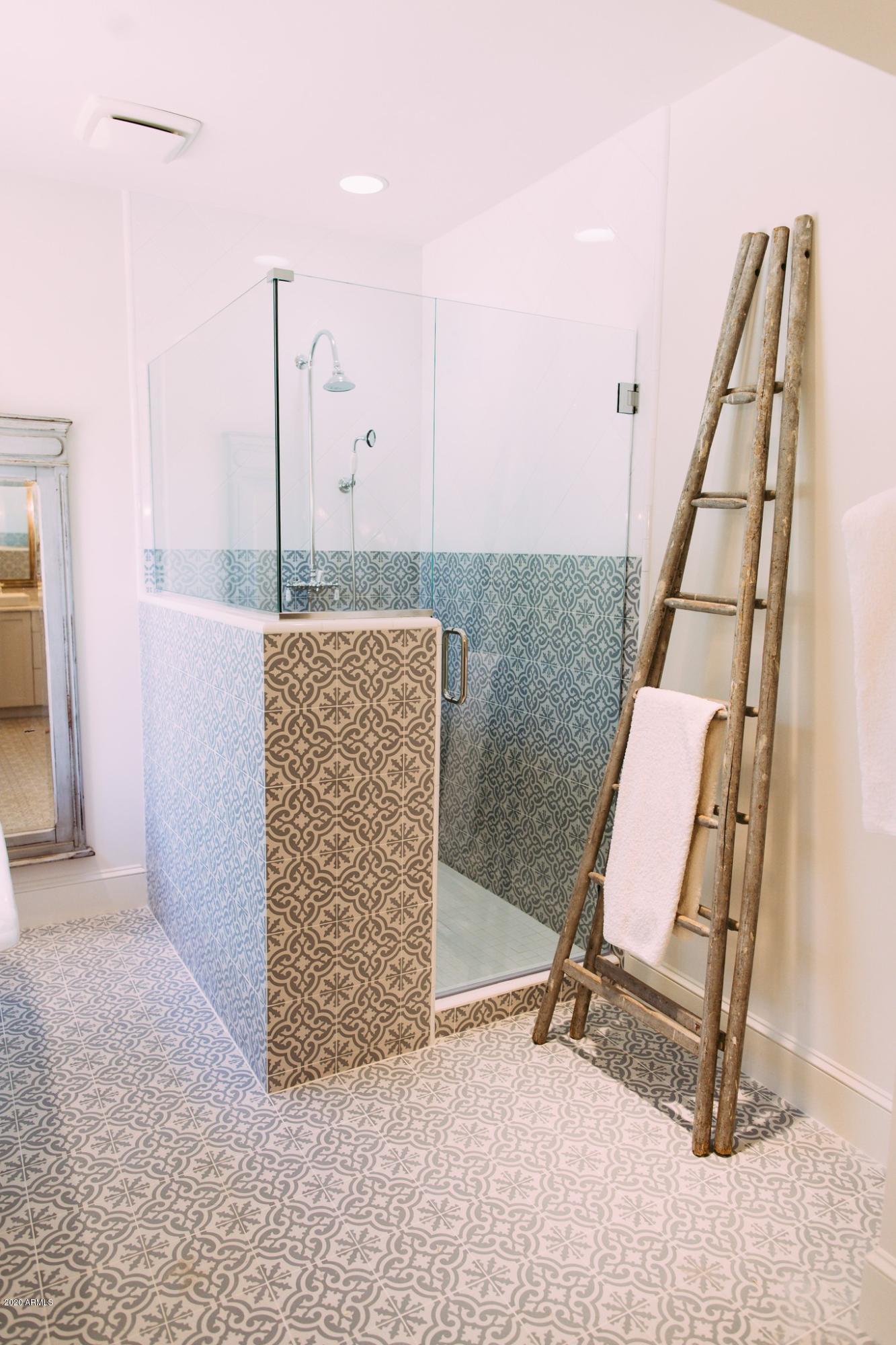 4701 North Dromedary Road Phoenix, AZ 85018 - Photo 21 of 130 Dromedary Home - For Sale - Arcadia-9