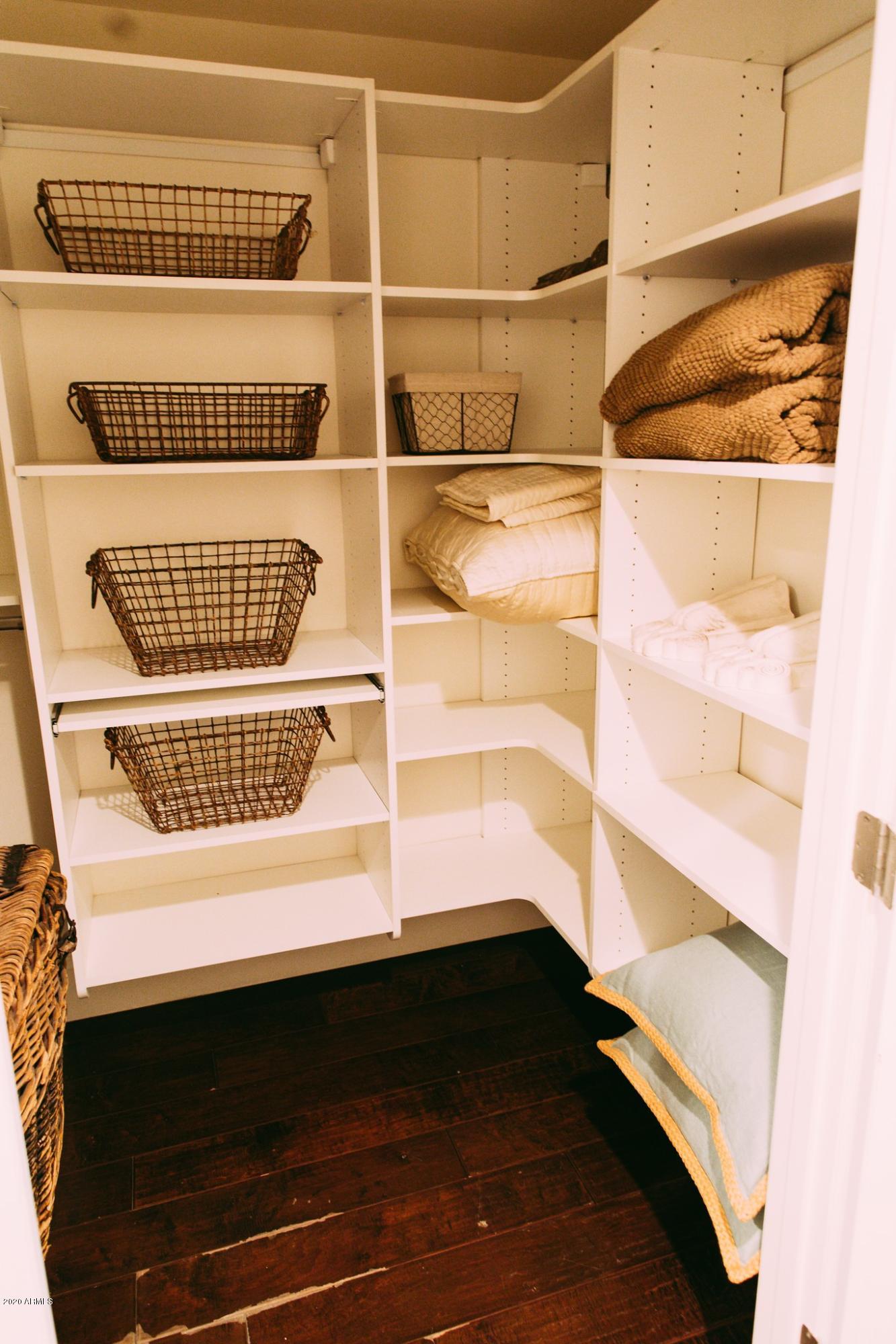 4701 North Dromedary Road Phoenix, AZ 85018 - Photo 28 of 130 Dromedary Home - For Sale - Arcadia-16