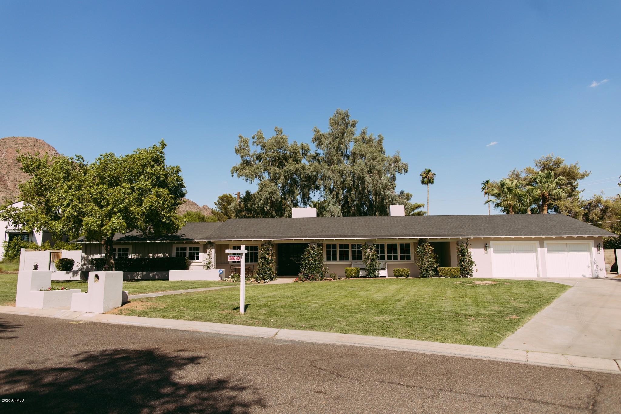 4701 North Dromedary Road Phoenix, AZ 85018 - Photo 3 of 130 Dromedary Home - For Sale - Arcadia-171