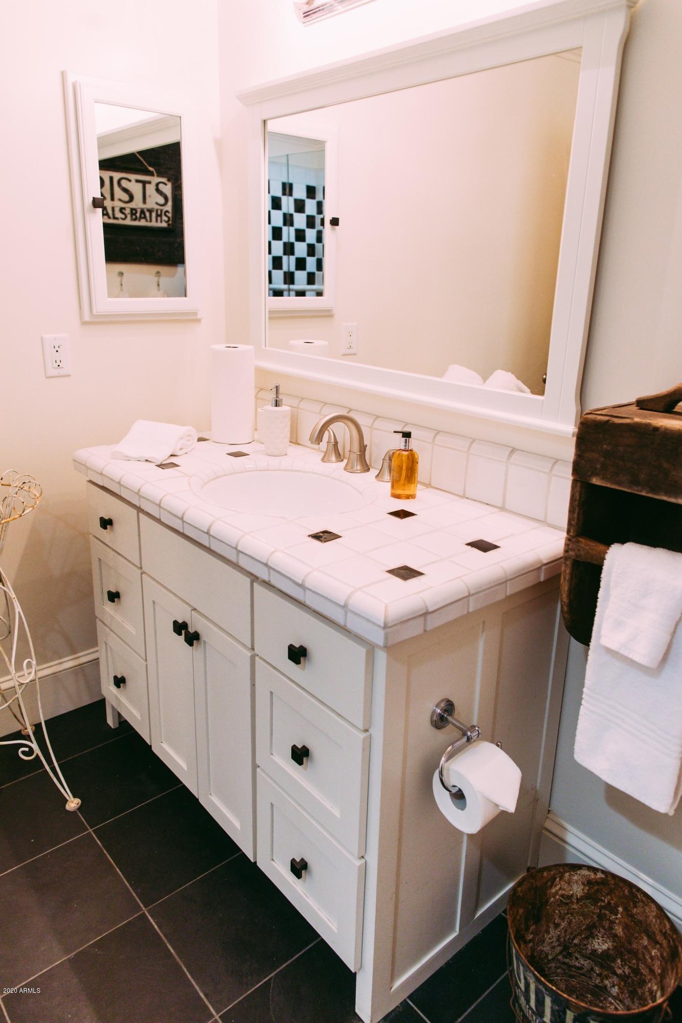 4701 North Dromedary Road Phoenix, AZ 85018 - Photo 78 of 130 Dromedary Home - For Sale - Arcadia-67