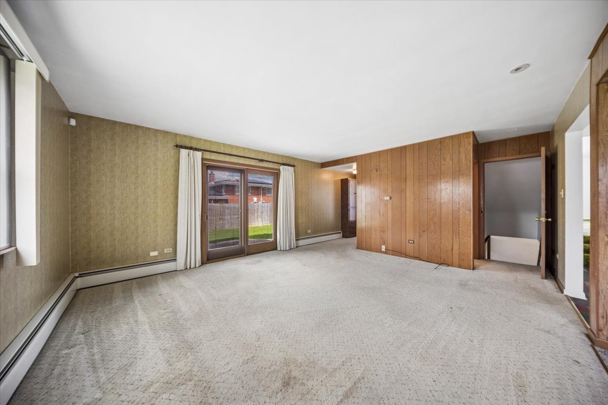2316 185th Place Lansing, IL 60438 - Photo 17 of 21 an empty room with closet area