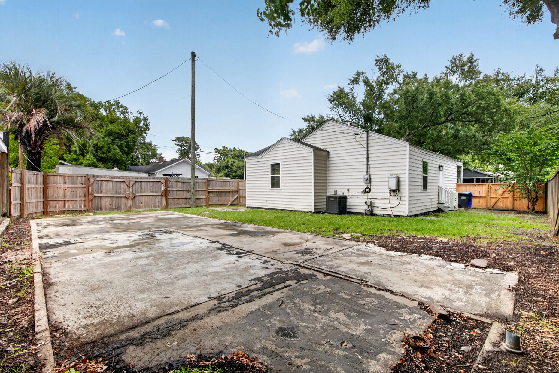 2116 Commander Road North Charleston, SC 29405 - Photo 29 of 32