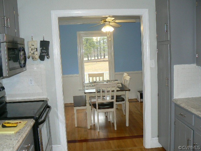 642 Cooks Road Farmville, VA 23901 - Photo 9 of 31 a view of a dining room with furniture window and outside view