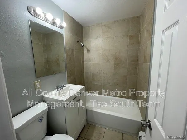 $795 | 9597 East 19th Avenue, Unit 6, Aurora, CO 80010