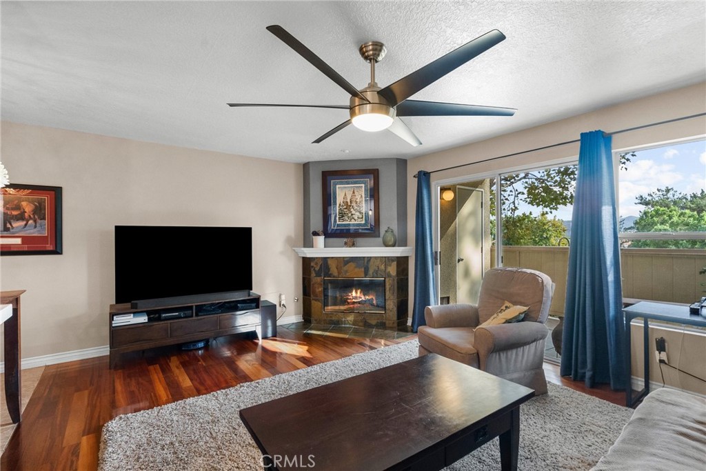 2731 Erringer Road, Unit 33 Simi Valley, CA 93065 - Photo 6 of 20