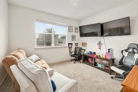 $300,000 | 224 Lavaca River Lane, Hutto, TX 78634