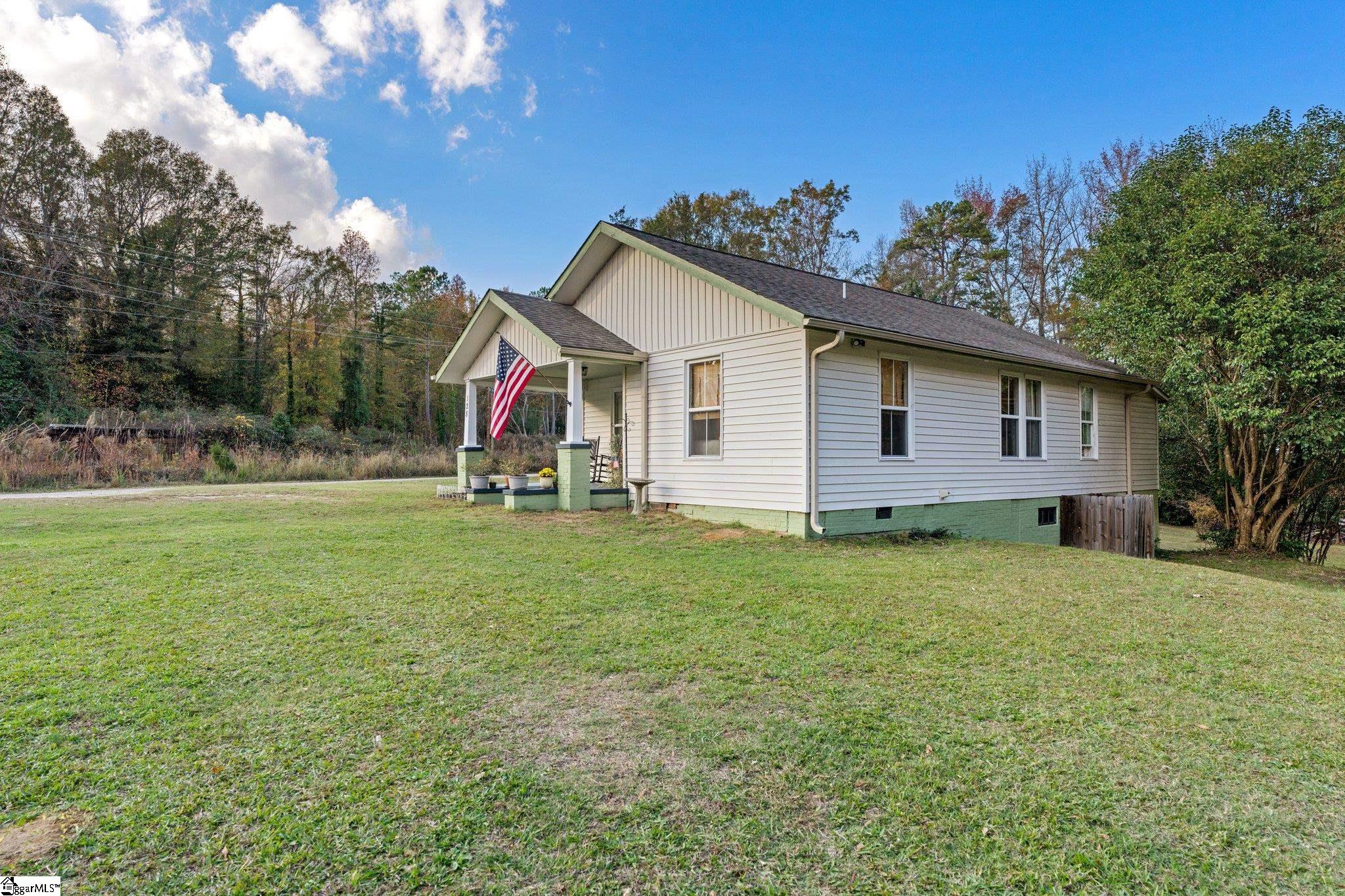 128 Mahaffey Street Belton, SC 29627 - Photo 3 of 31