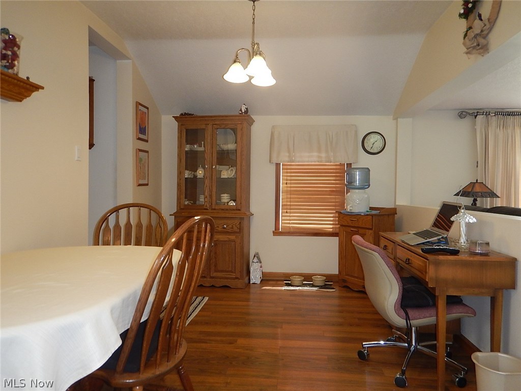7041 Navarre Road Southwest Massillon, OH 44646 - Photo 18 of 34