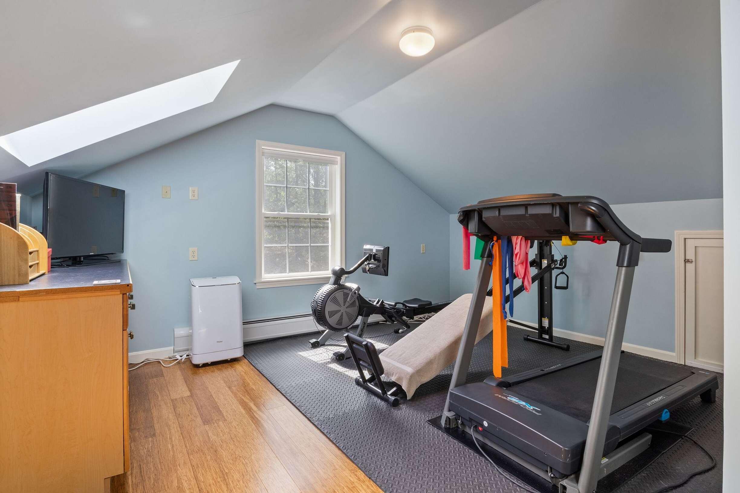 21 North Village Road York, ME 03902 - Photo 23 of 35 Exercise room