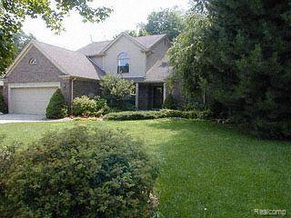 3376 Vardon Drive Rochester, MI 48307 - Photo 1 of 1 Summer Front of Home