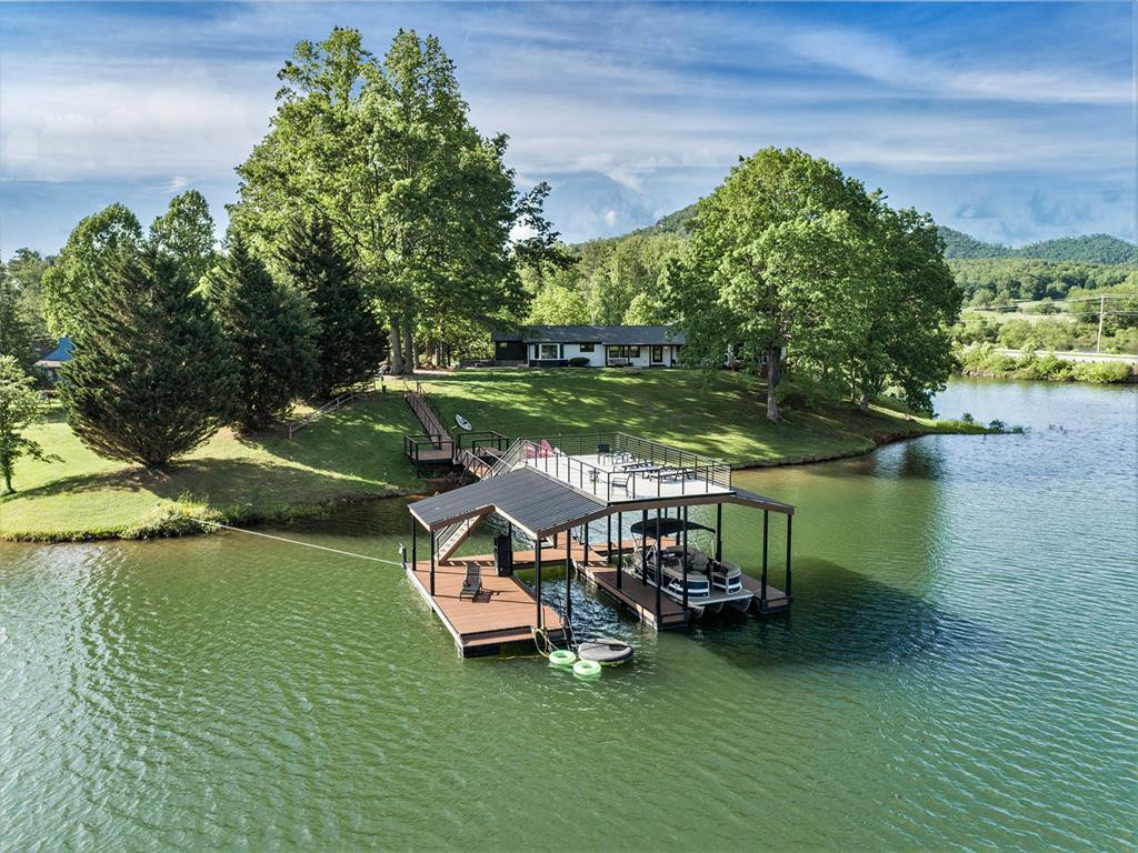 834 Lower Bell Creek Road Hiawassee, GA 30546 - Photo 1 of 69 Main View