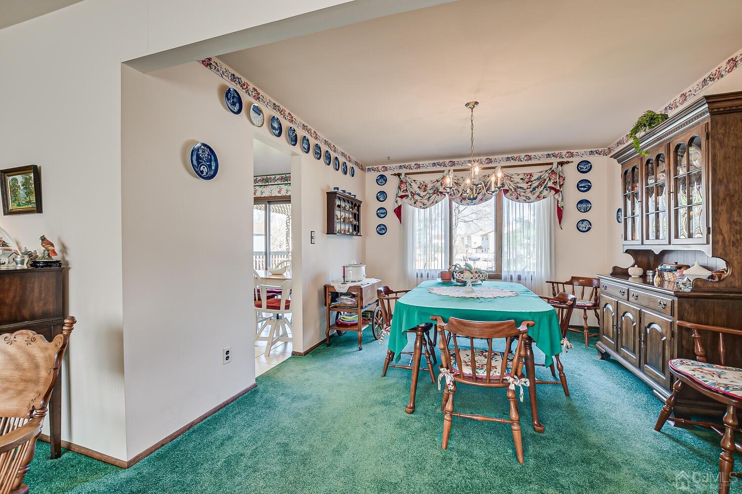 30 Baltic Street Edison, NJ 08820 - Photo 14 of 42 a dining room with furniture and window