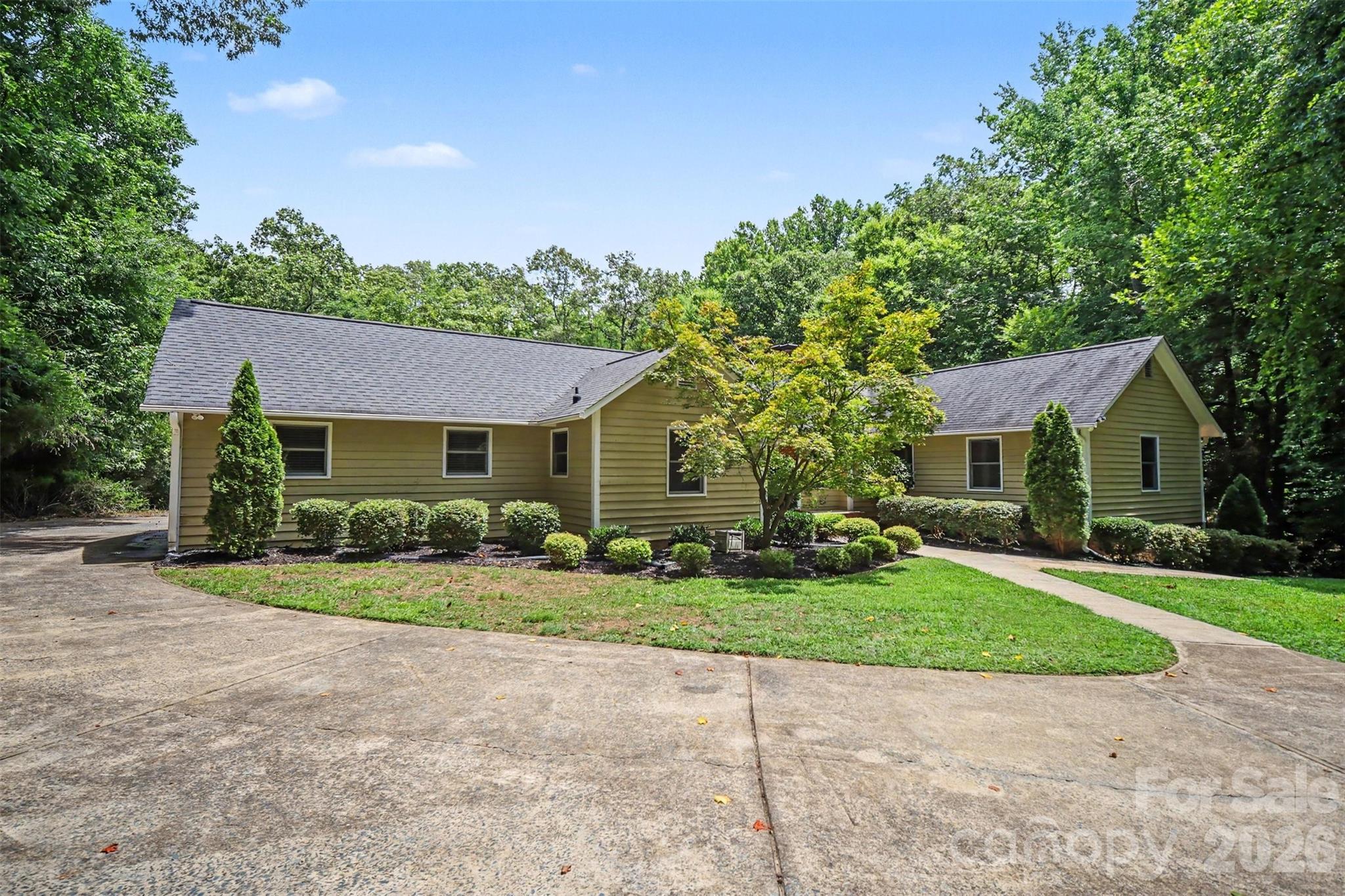 519 Raintree Drive Matthews, NC 28104 - Photo 2 of 48 Gallery Image 2