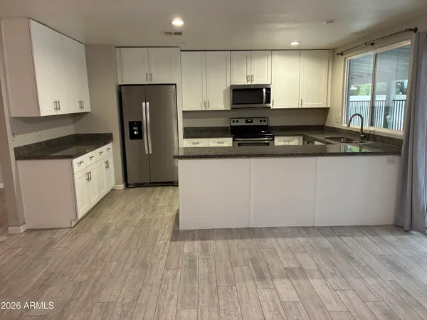 $1,895 | 6713 West Carol Avenue, Peoria, AZ 85345