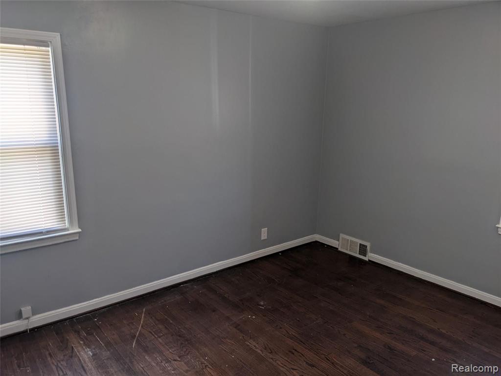 10033 Patton Street Detroit, MI 48228 - Photo 22 of 28