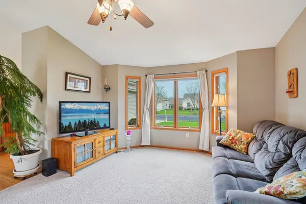 $464,900 | 316 Burl Oak Drive, DeForest, WI 53532