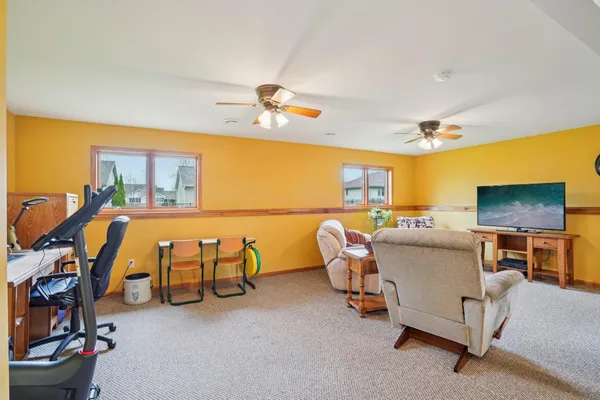 $464,900 | 316 Burl Oak Drive, DeForest, WI 53532