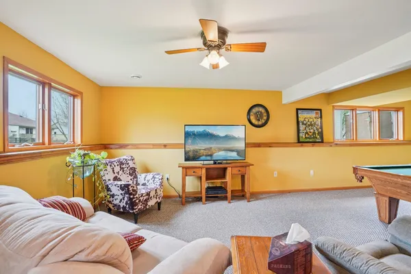 $464,900 | 316 Burl Oak Drive, DeForest, WI 53532