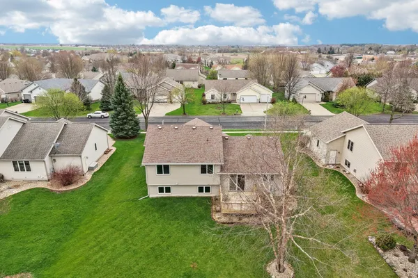 $464,900 | 316 Burl Oak Drive, DeForest, WI 53532