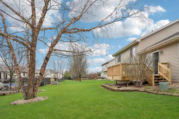 $464,900 | 316 Burl Oak Drive, DeForest, WI 53532