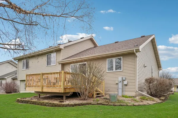 $464,900 | 316 Burl Oak Drive, DeForest, WI 53532