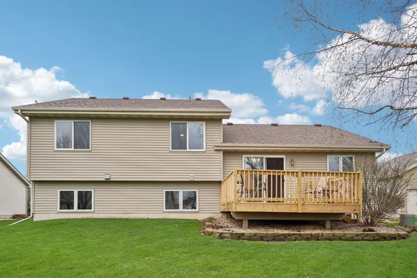 $464,900 | 316 Burl Oak Drive, DeForest, WI 53532