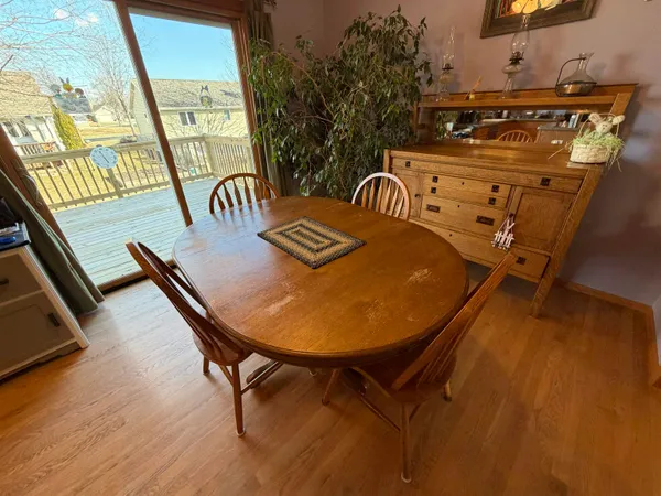 $464,900 | 316 Burl Oak Drive, DeForest, WI 53532