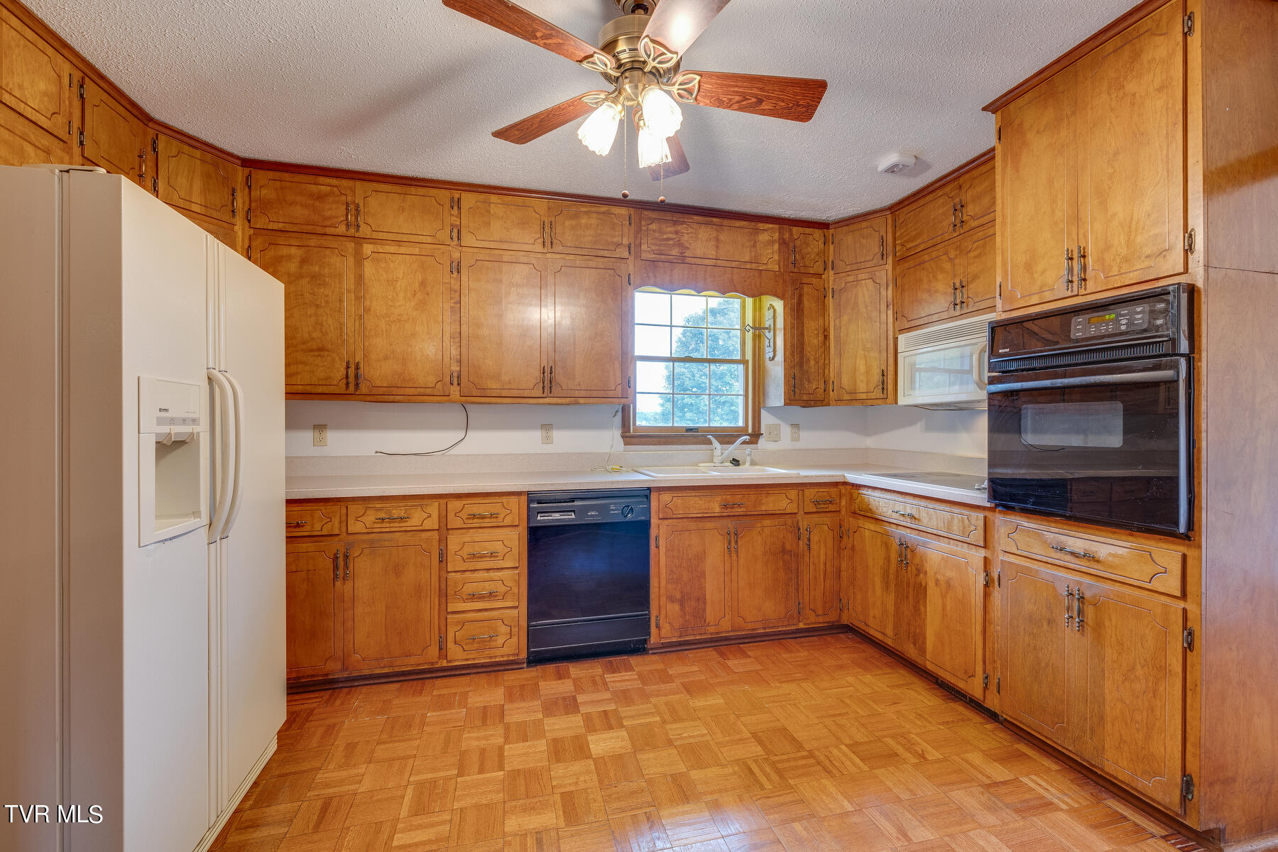 220 Slagle Road Elizabethton, TN 37643 - Photo 16 of 69 013