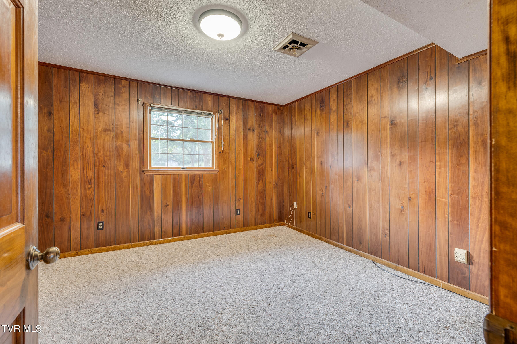 220 Slagle Road Elizabethton, TN 37643 - Photo 23 of 69 020