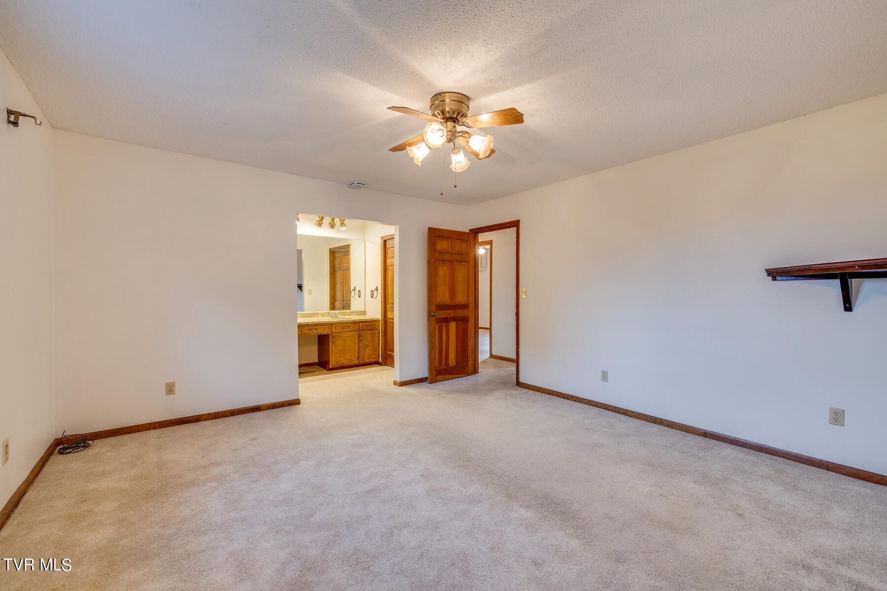 220 Slagle Road Elizabethton, TN 37643 - Photo 27 of 69 024