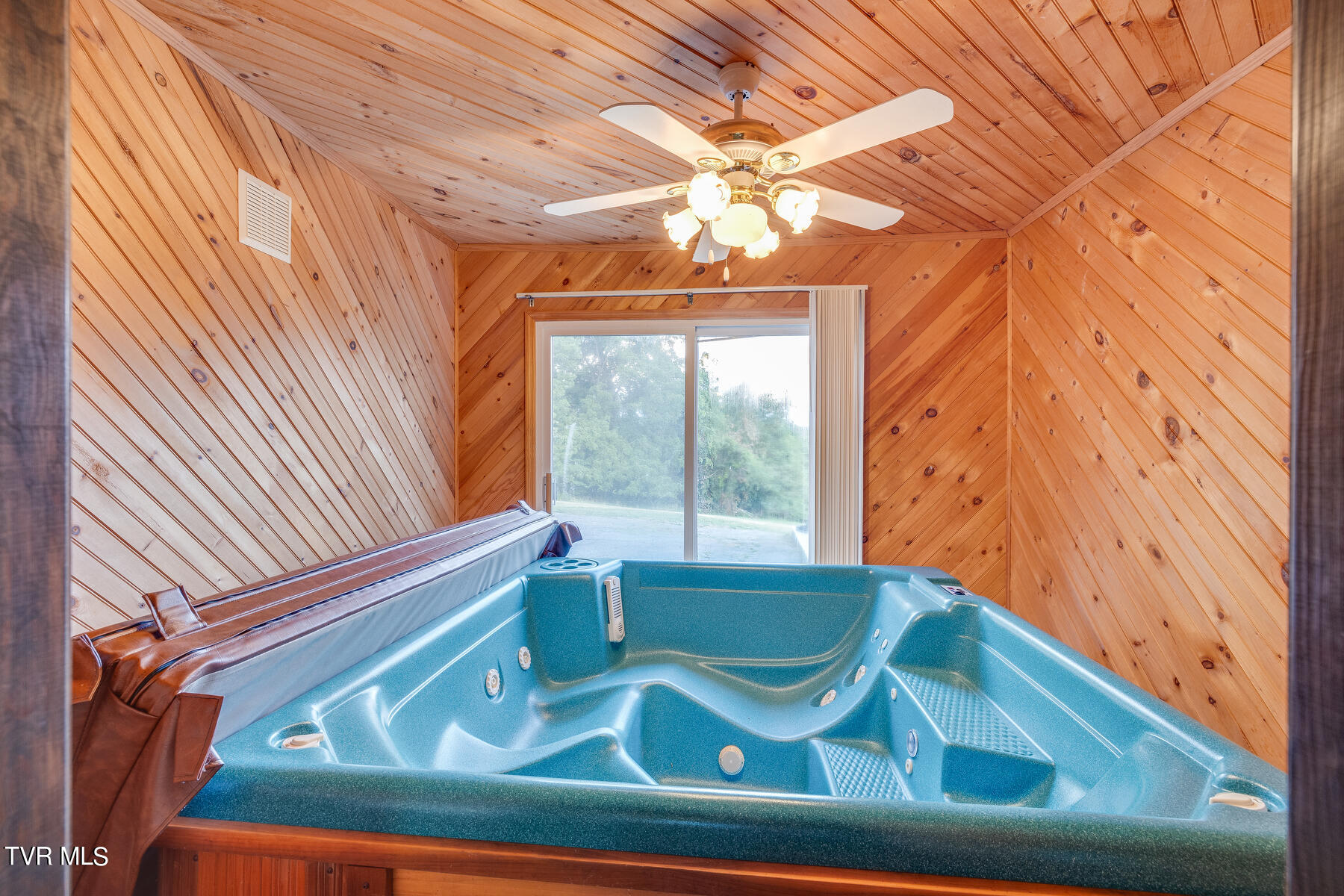 220 Slagle Road Elizabethton, TN 37643 - Photo 43 of 69 040