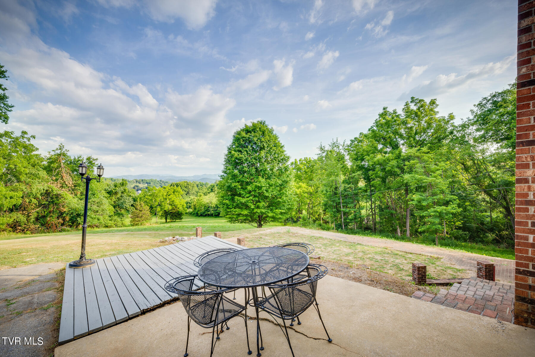 220 Slagle Road Elizabethton, TN 37643 - Photo 53 of 69 048